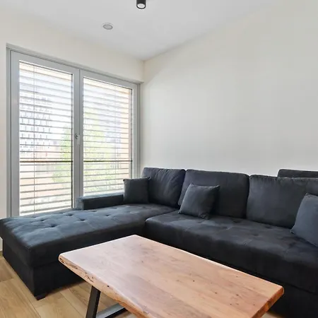 Charming Gasperich Near Cloche D'or Mall Luxemburgo