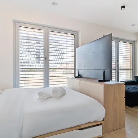 Charming Gasperich Near Cloche D'or Mall Apartment Luxembourg