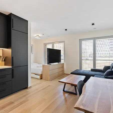 Charming Gasperich Near Cloche D'or Mall 公寓